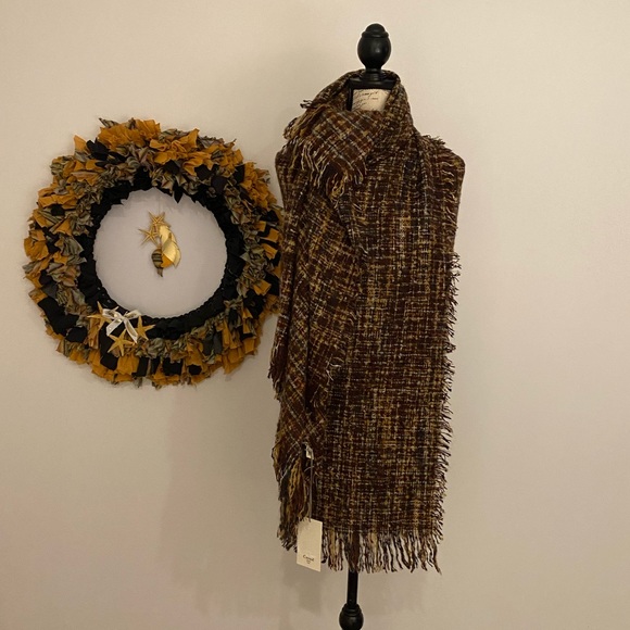 Oversized wool cape/wrap perfect for fall/winter - Picture 12 of 16